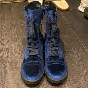 Blue velvet combat boots 7.5  **GORGEOUS**